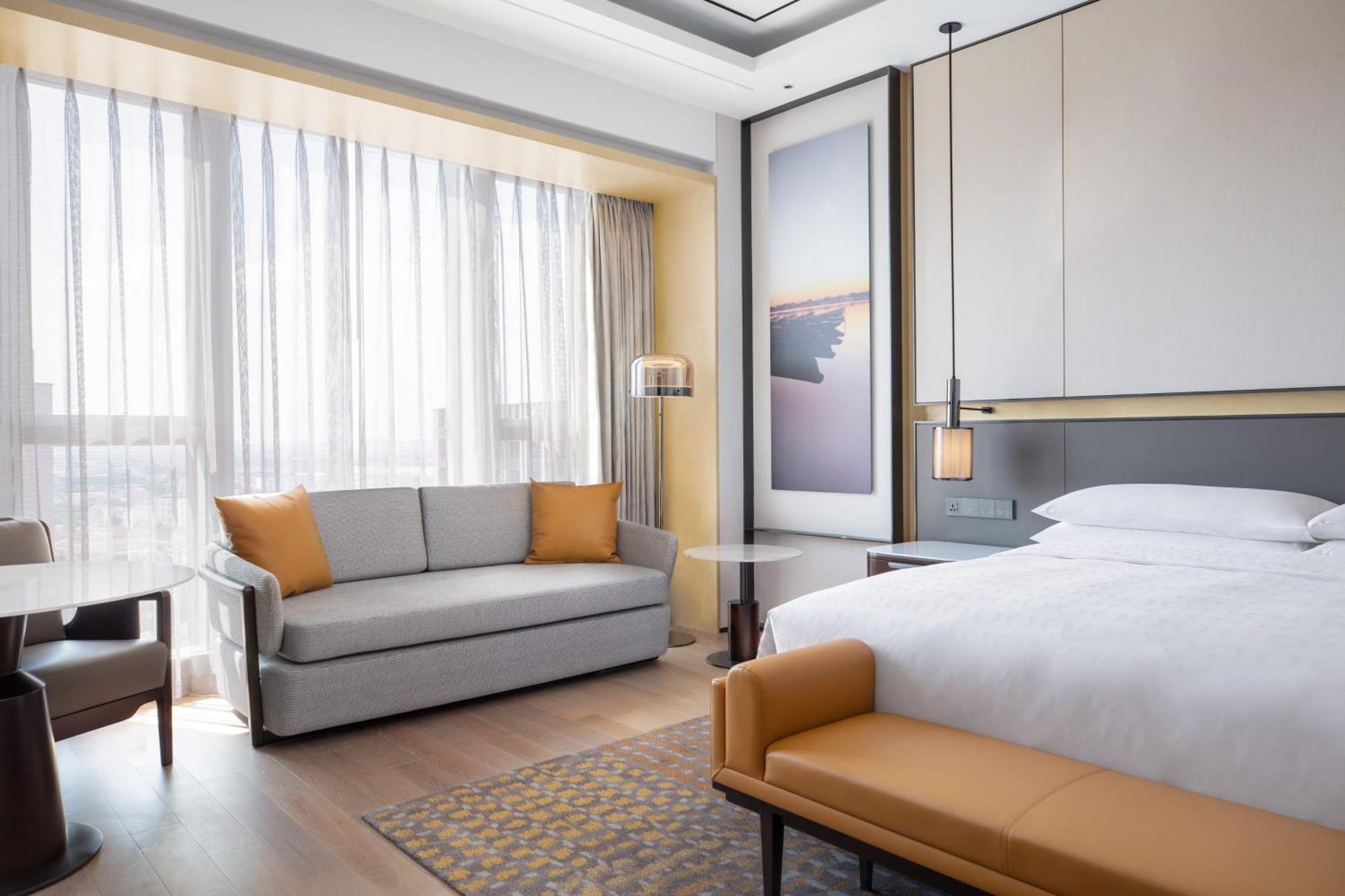 Sheraton Fengxian Hotel 4*