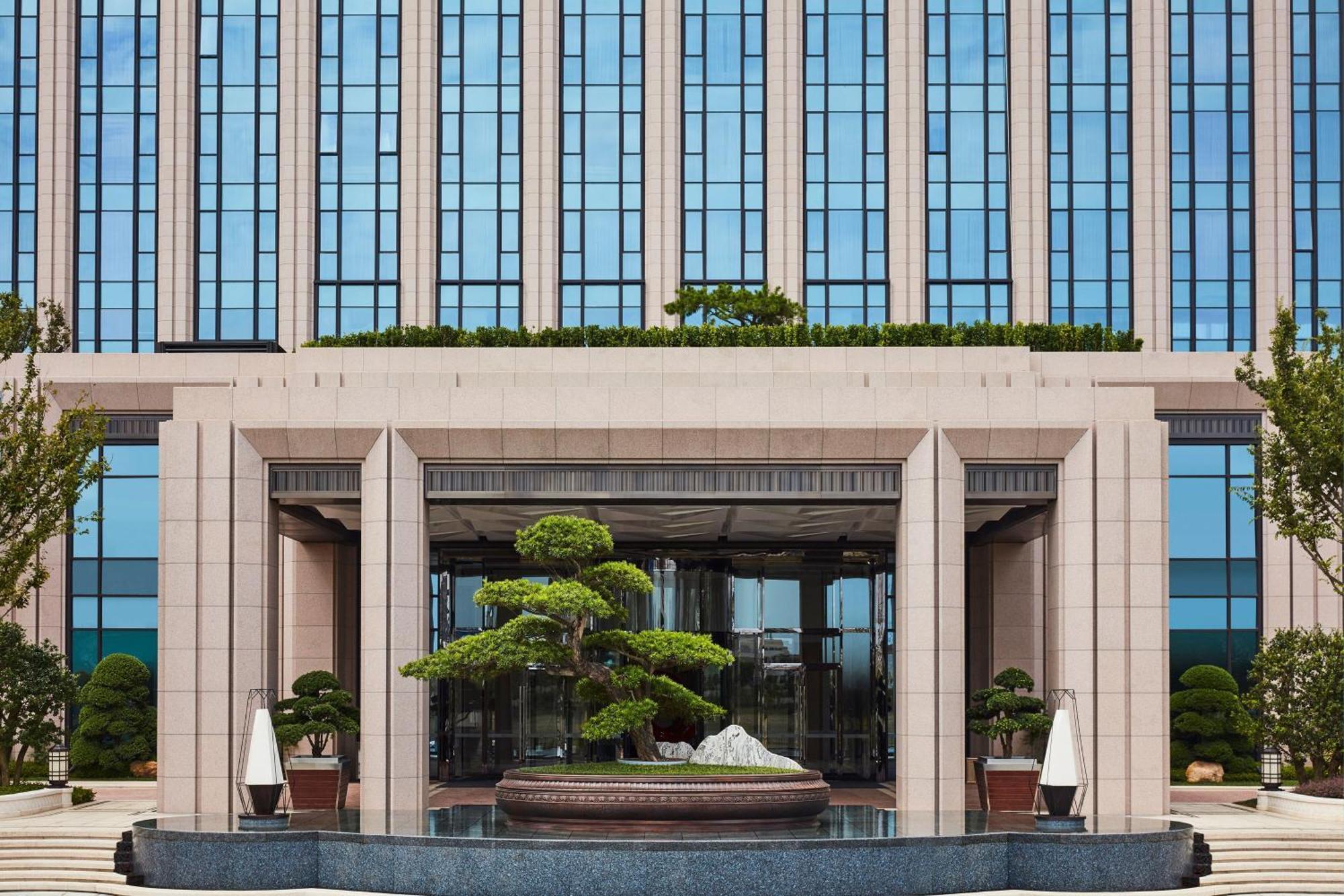 Sheraton Fengxian Hotel 4*